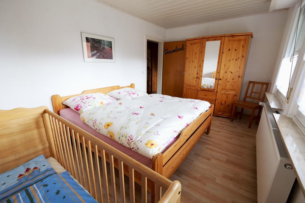 Wolfsbau Ferienwohnung 朗格尔斯海姆 外观 照片