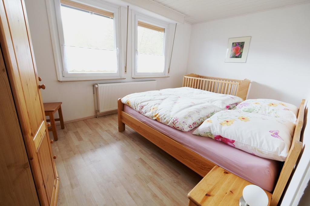 Wolfsbau Ferienwohnung 朗格尔斯海姆 外观 照片