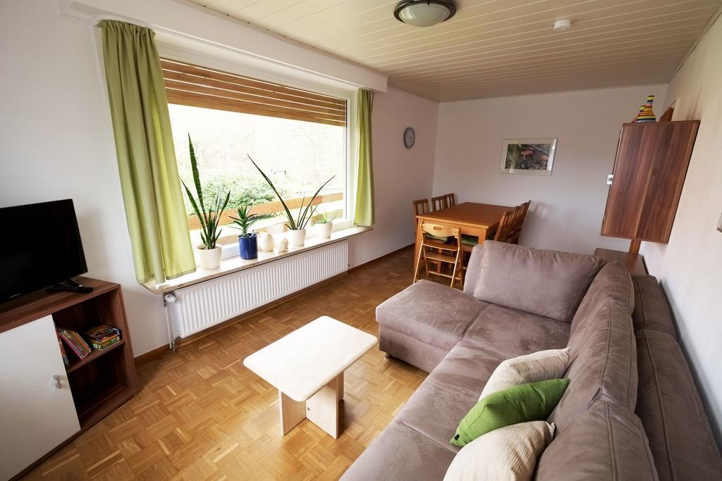 Wolfsbau Ferienwohnung 朗格尔斯海姆 外观 照片